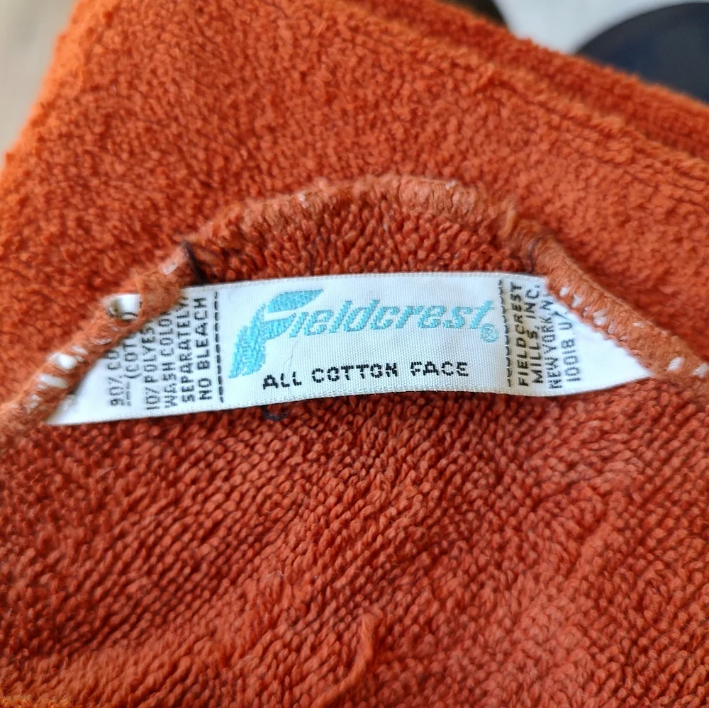Fieldcrest Vintage 1970s, 1980s Burnt Orange Bath Towel And Wash Cloth Set USA